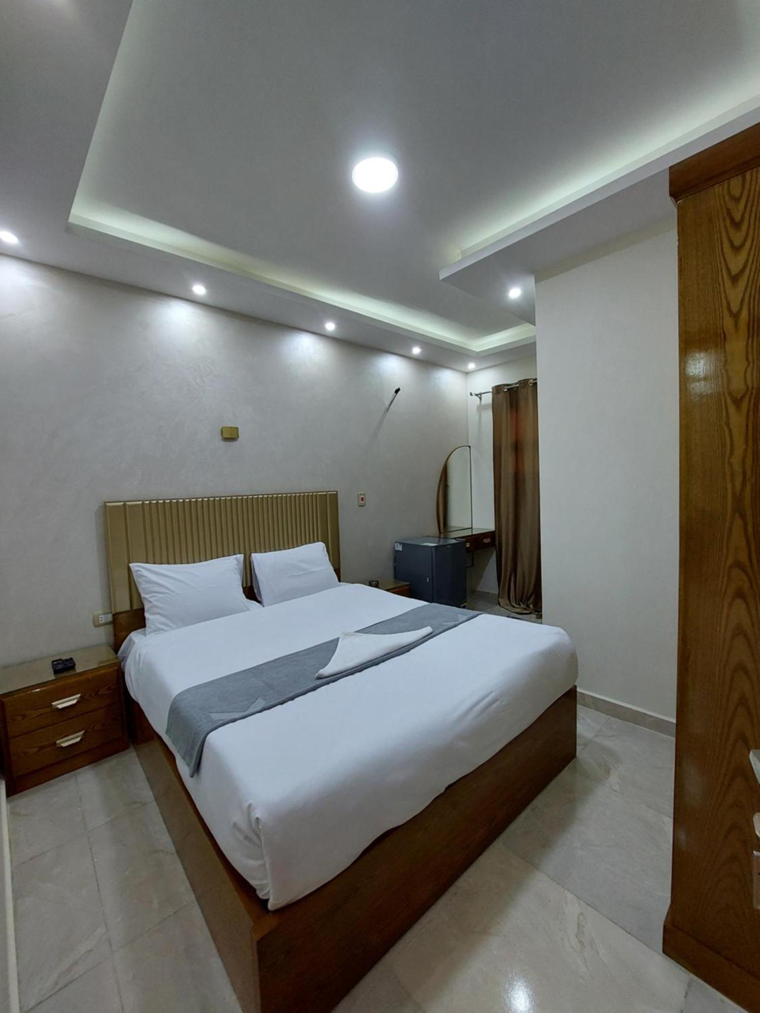 Regent Pyramids View Hotel Kafret el-Gabal Exterior photo